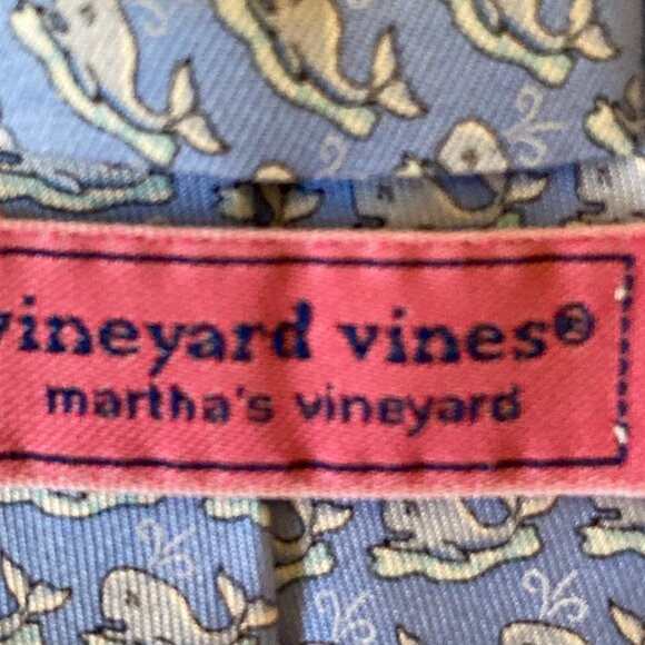 100% Silk Vineyard Vines Shep & Ian Blue Whales Beach Ocean Sea Marine Men's Tie - Picture 3 of 7